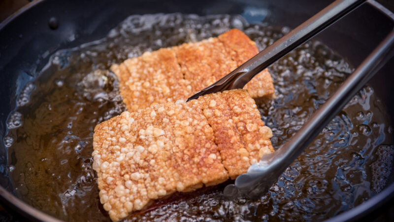 crispy-pork-in-frying-pan