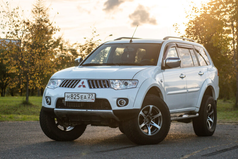 Mitsubishi-Pajero-Sport-for-family-