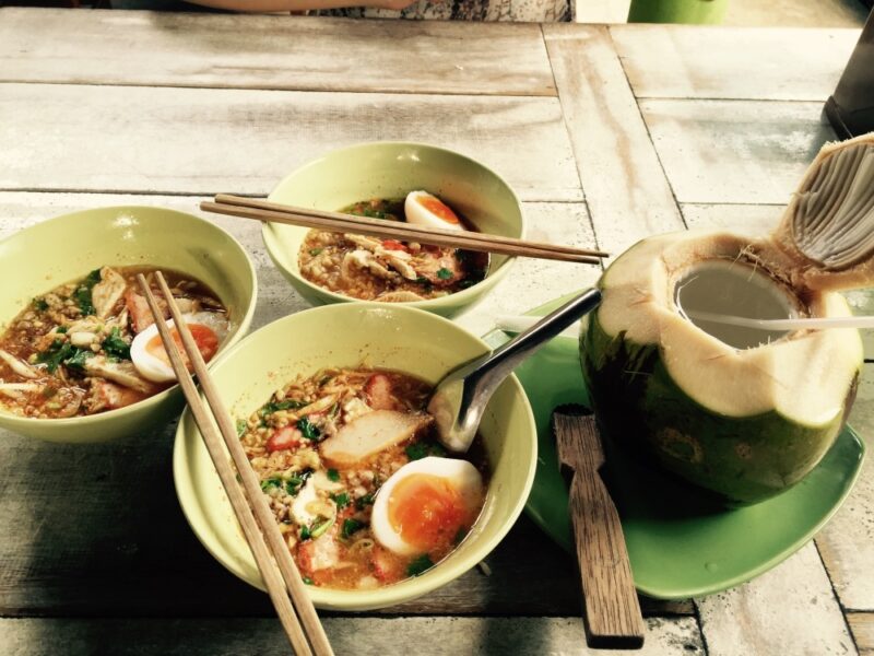 ก๋วยเตี๋ยวไข่ราชบุรี