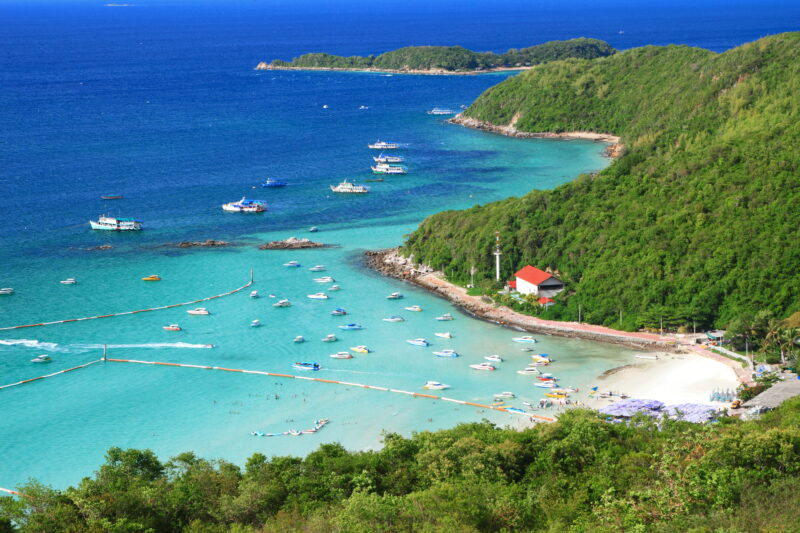 เกาะล้านทะเลใกล้กรุงเทพ