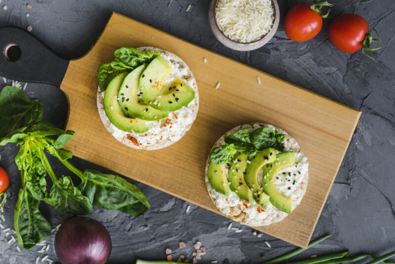 cream-with-sliced-avocados