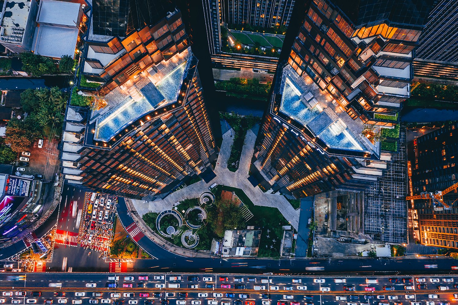 Ashton-Asoke-rama9-Top