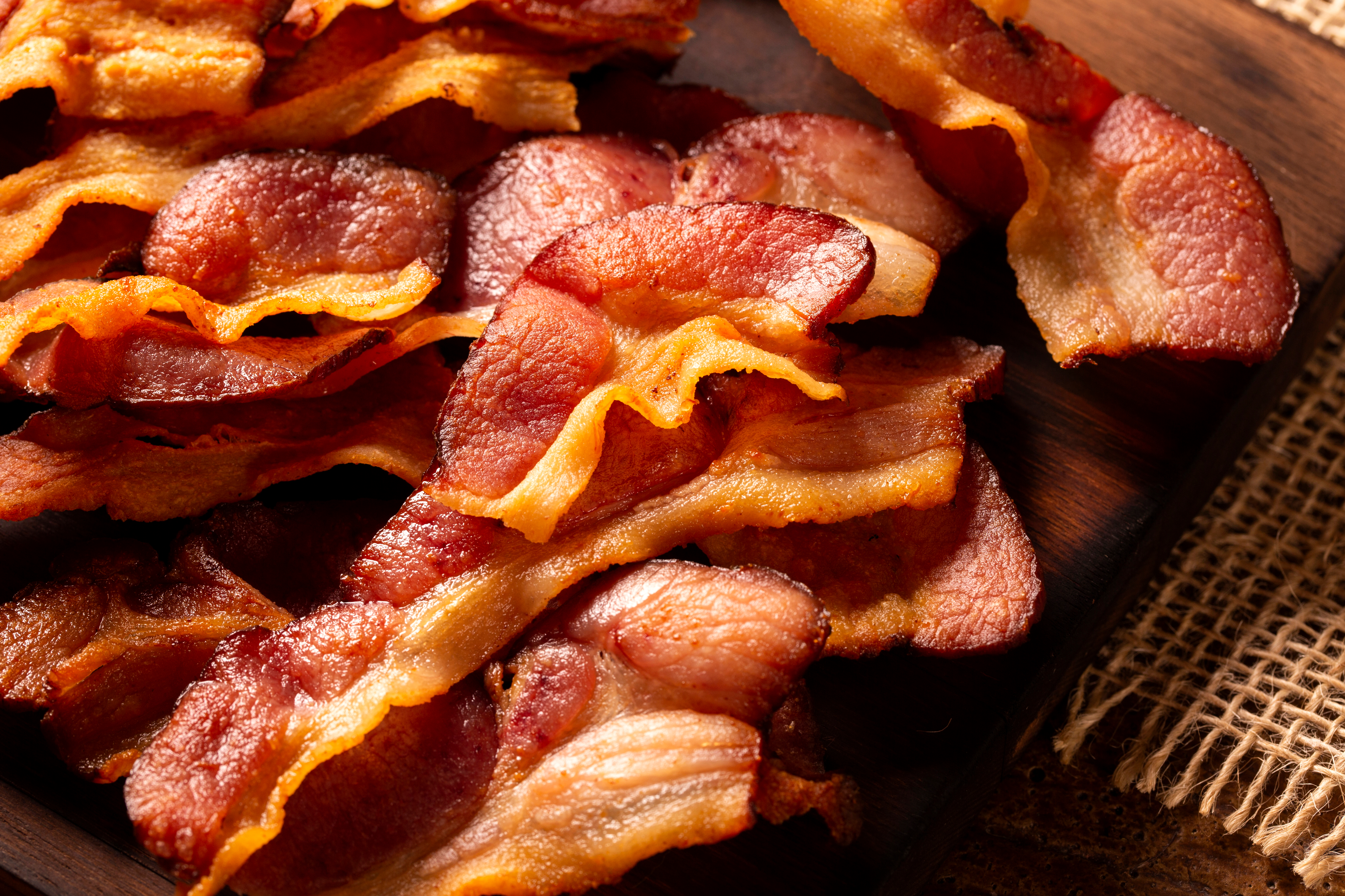 เบคอน Bacon 
