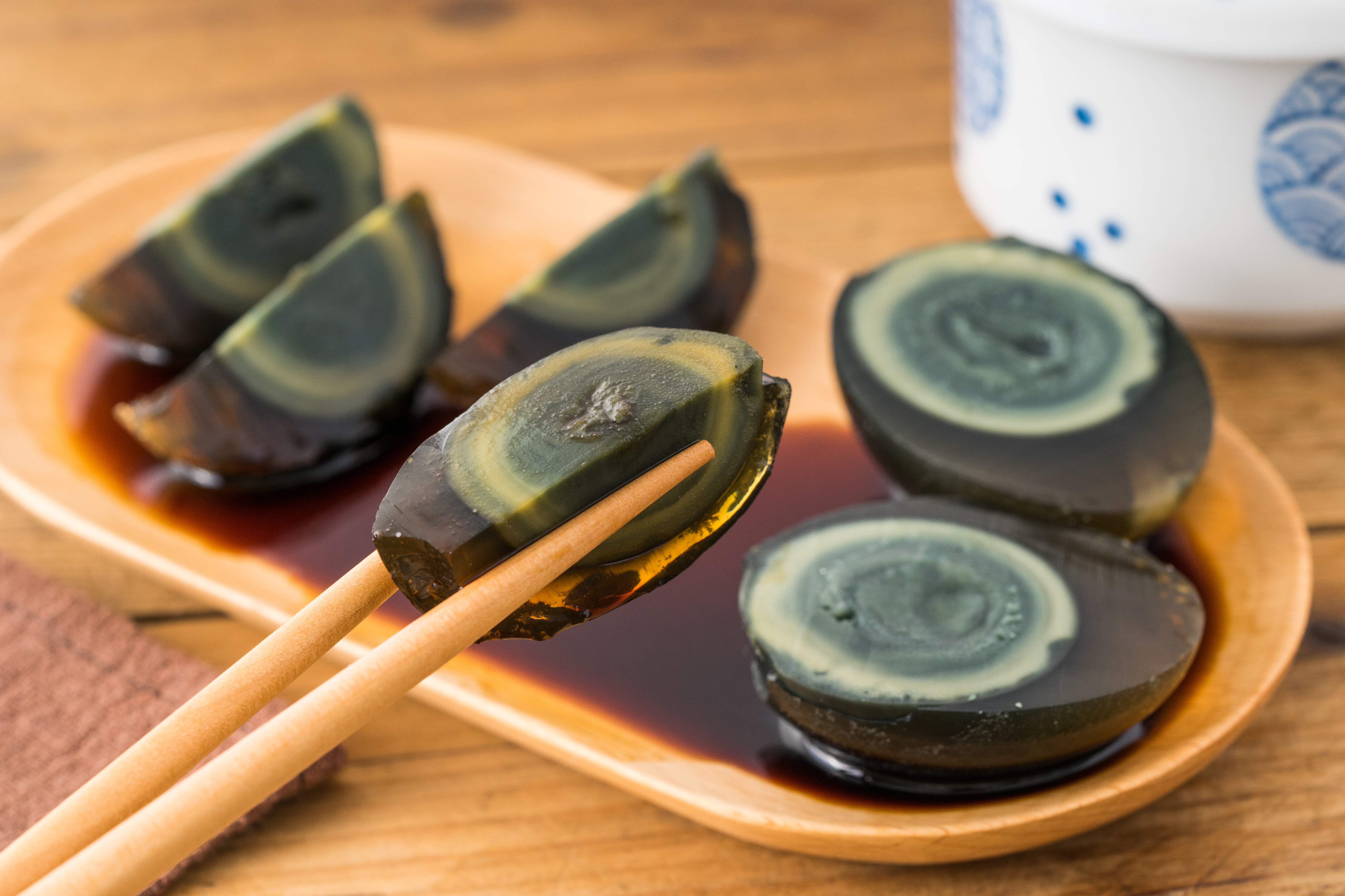 ไข่เยี่ยวม้า Century Egg